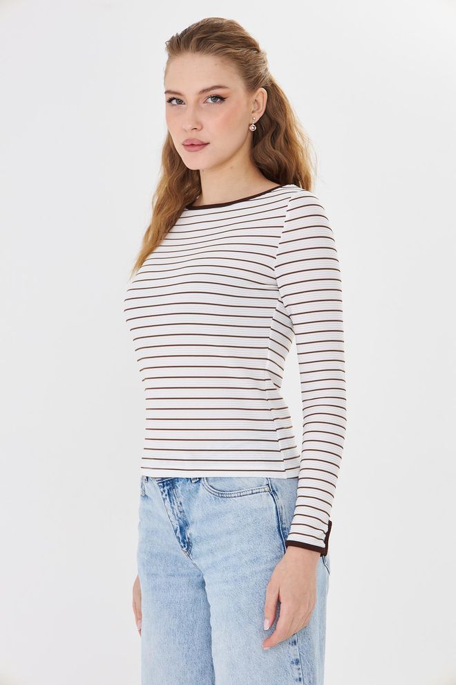 Sortie Collection Biała Paskowana Bluzka Slim Fit Hurtowa sprzedaż odzieży Klasyczny