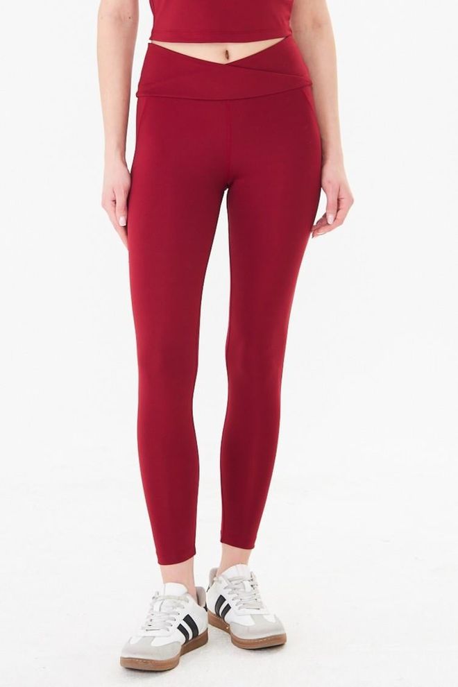 Sortie Collection Claret Red Leggings With High Waist And Zipper Pocket Wholesale Clothing 5