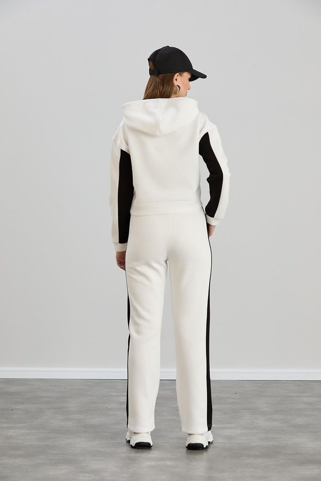 Sortie Collection White Casual Sport Streetwear Set Wholesale Clothing 1