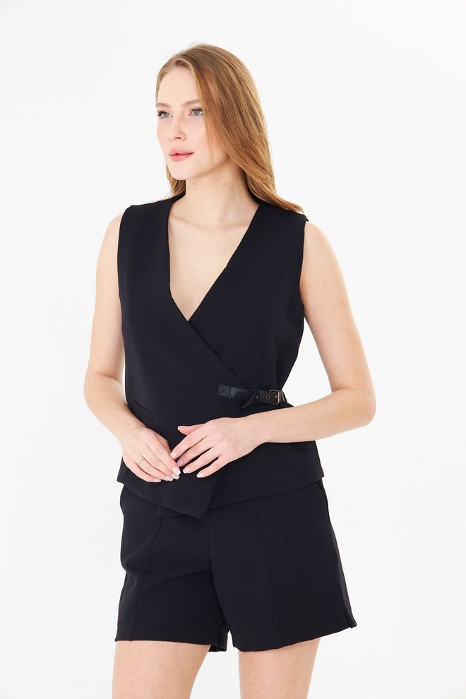 Sortie Collection Black Elegant Bermuda Shorts Wholesale Clothing Spring