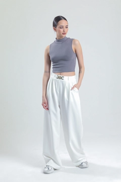 A wholesale clothing model wears SLA10006 - Chain Detail Palazzo Trousers, Turkish wholesale Pants of Slash
