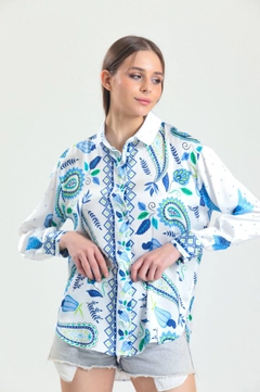 A wholesale clothing model wears SLA10033 - Satin Shirt, Turkish wholesale Shirt of Slash