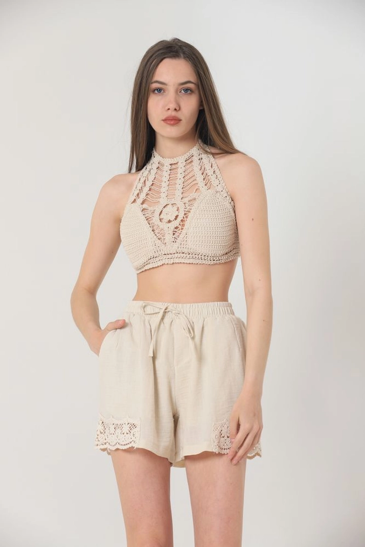 A wholesale clothing model wears top10215-linen-shorts-stone, Turkish wholesale Shorts of Topshow