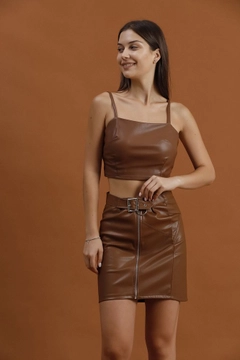 A wholesale clothing model wears top10371-zippered-leather-skirt-tan, Turkish wholesale Skirt of Topshow
