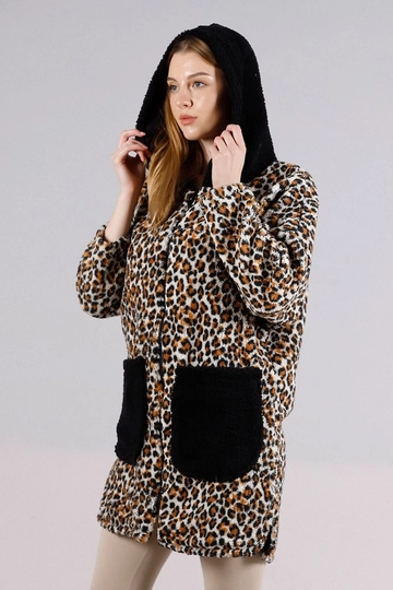 A wholesale clothing model wears  Coat With Zipper Pockets - Leopard
, Turkish wholesale Coat of Topshow
