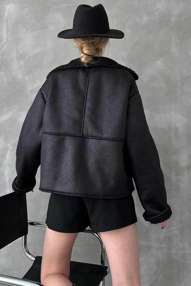 Topshow Czarny czarny futro F 1553 z nubukowym kołnierzem Hurtowa sprzedaż odzieży 4