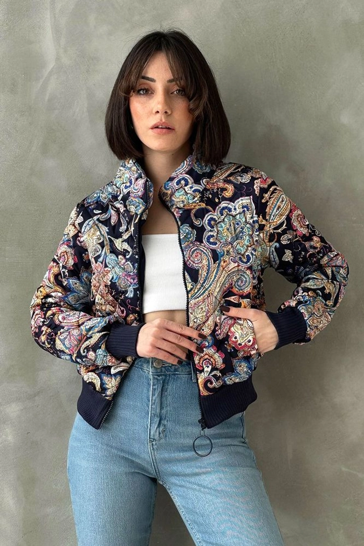 A wholesale clothing model wears top10773-navy-blue-patterned-crop-coat, Turkish wholesale Jacket of Topshow