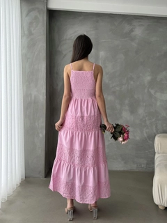 Veleprodajni model oblačil nosi top10822-strappy-chest-gimped-length-dress-dark-pink, turška veleprodaja Obleka od Topshow