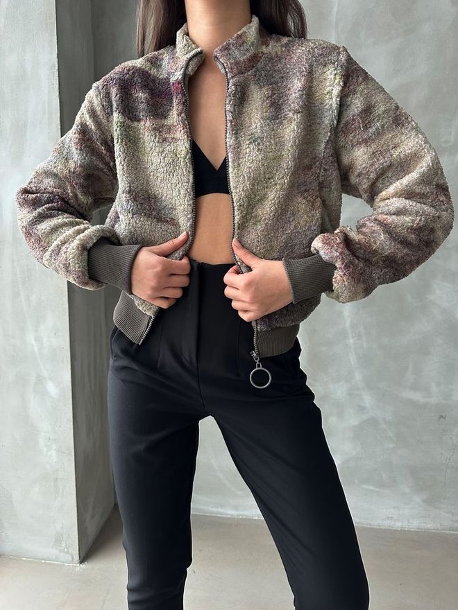 Topshow Pluszowy płaszcz we wzór kamuflażu Hurtowa sprzedaż odzieży Jesień