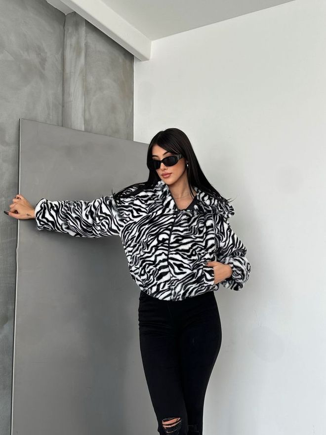 Topshow Black Zebra F 1654 Leopard Printed Pejush Coat Wholesale Clothing Fall