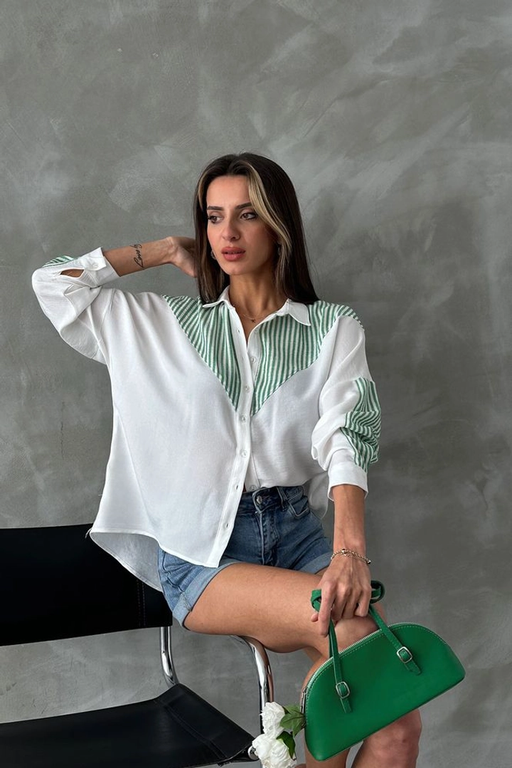 A wholesale clothing model wears top11028-emerald-striped-linen-shirt, Turkish wholesale Shirt of Topshow
