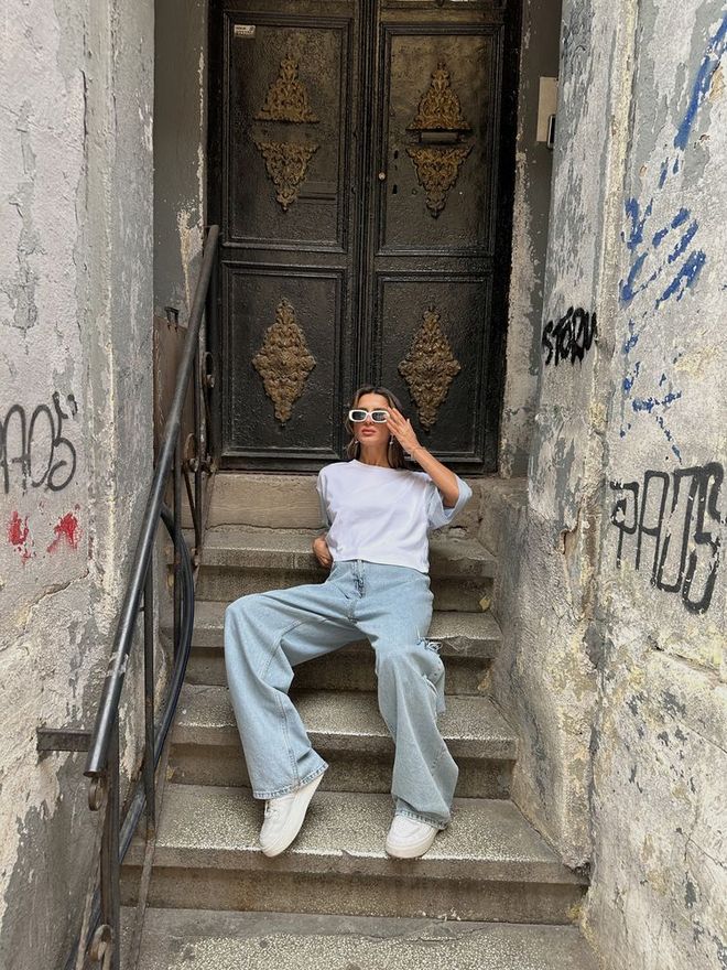 Topshow Bela modra D 2587 majica s kratkimi rokavi iz poplina Oblačila na debelo Poliester