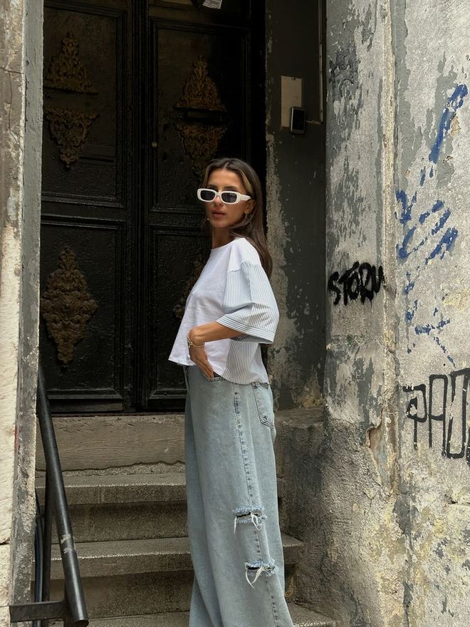 Topshow Bela modra D 2587 majica s kratkimi rokavi iz poplina Oblačila na debelo Poletje