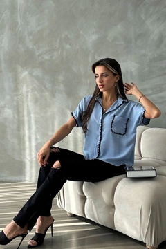 A wholesale clothing model wears top11113-blue-shepherd-stitched-linen-shirt, Turkish wholesale Shirt of Topshow
