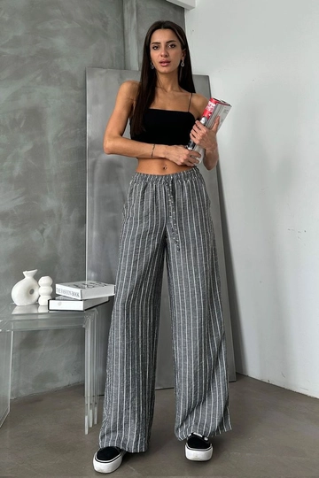 A wholesale clothing model wears  Black D 2634 Striped Linen Trousers
, Turkish wholesale Pants of Topshow