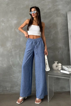 A wholesale clothing model wears top11144-saks-d-2634-striped-linen-trousers, Turkish wholesale Pants of Topshow