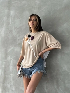 A wholesale clothing model wears top11195-stone-cream-d-2639-flower-detailed, Turkish wholesale Blouse of Topshow