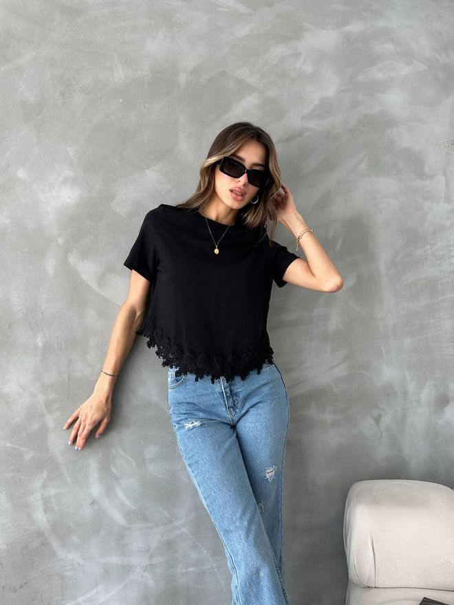 Topshow T shirt Noir Avec Détails En Dentelle D 2702 Vêtements en gros Décontracté