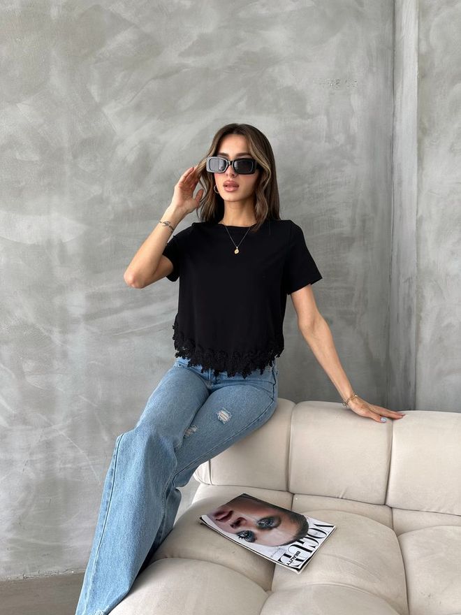 Topshow T shirt Noir Avec Détails En Dentelle D 2702 Vêtements en gros Printemps