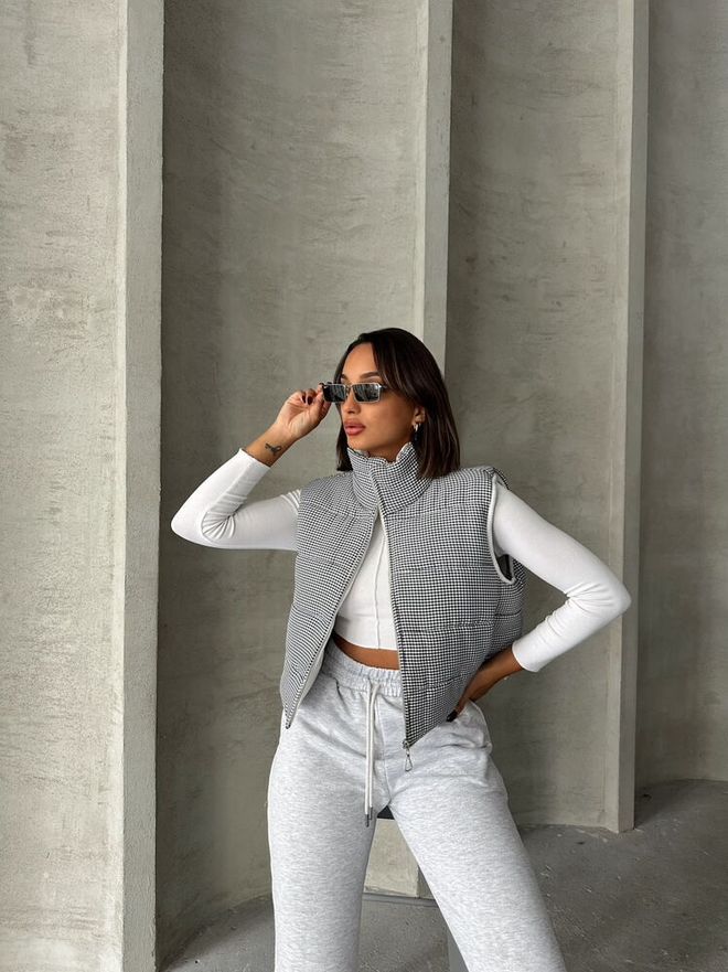 Topshow Brezrokavnik Iz Vlaken Z Vzorcem Gingham Črn Oblačila na debelo Pomlad