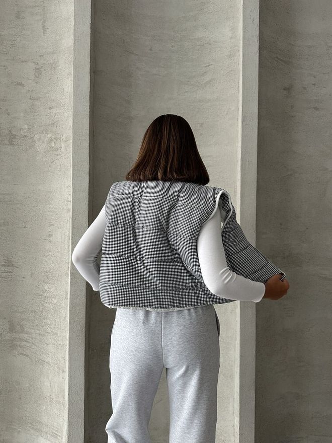 Topshow Brezrokavnik Iz Vlaken Z Vzorcem Gingham Črn Oblačila na debelo Ulična oblačila