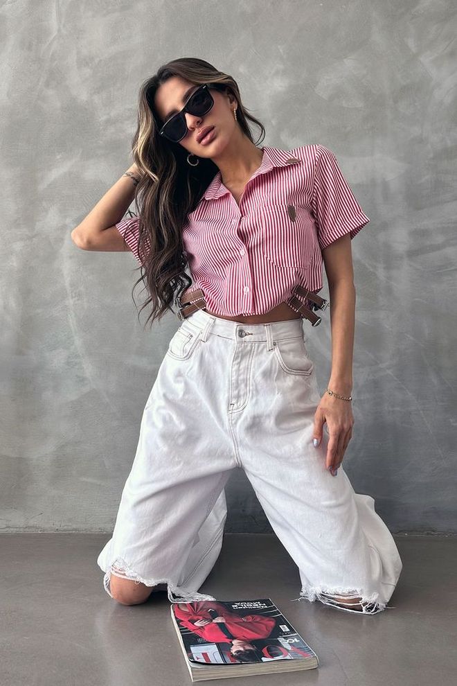 Topshow Chemise Rayée Rouge À Rayures D 2646 Avec Ceinture Détaillée Vêtements en gros Décontracté