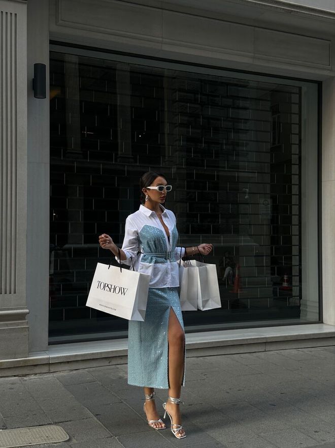 Topshow قميص دينم مزين بحزام ومزين بالترتر أزرق ملابس بالجملة عيد ميلاد