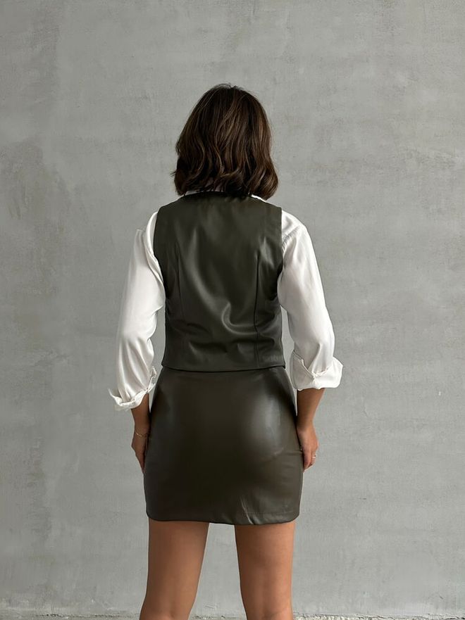 Topshow Buttoned Leather Vest Khaki Wholesale Clothing 4