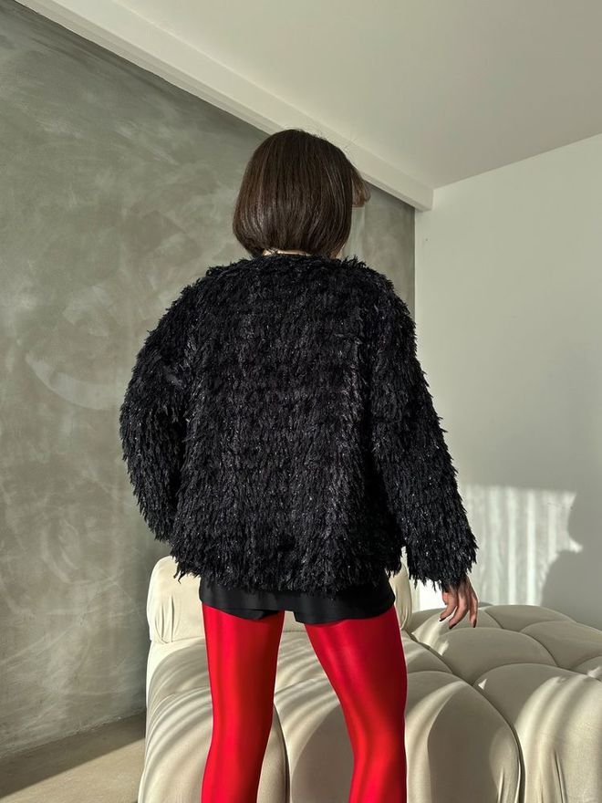 Topshow Czarna kurtka ze sztucznego futra Hurtowa sprzedaż odzieży Jesień