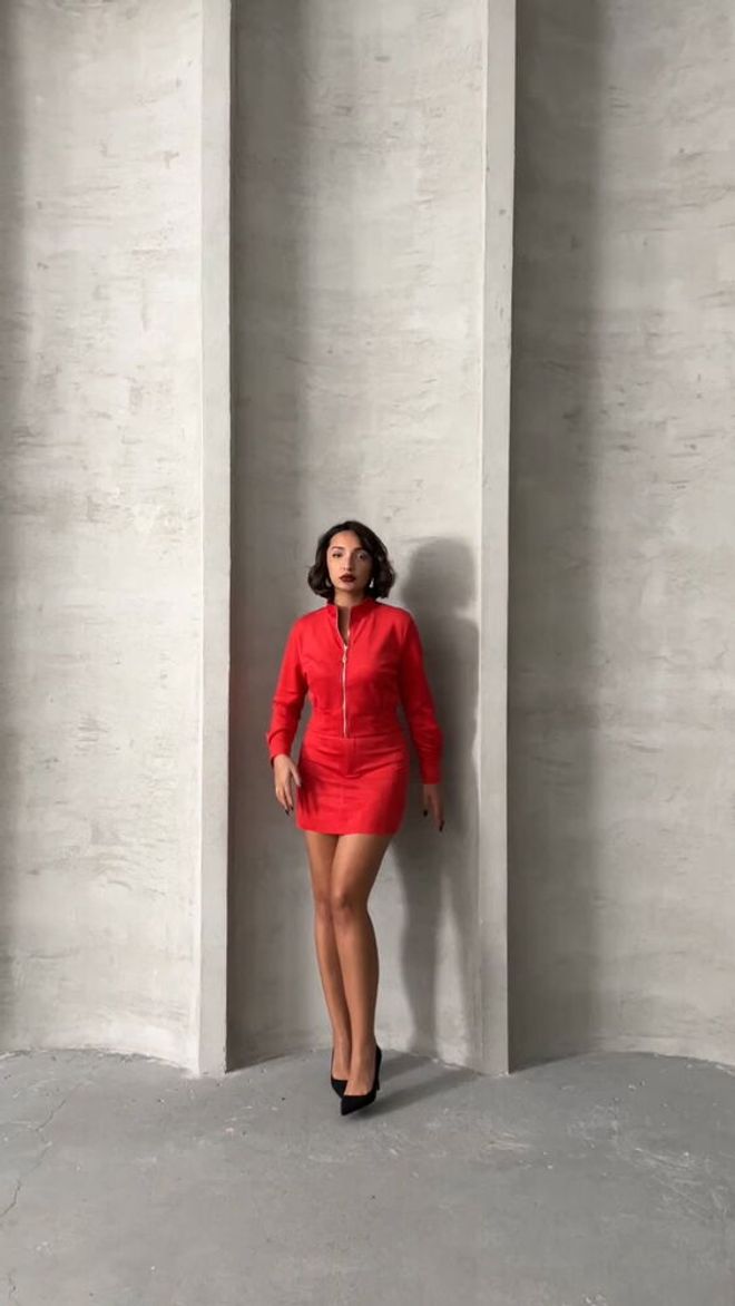 Topshow معطف أحمر بسحاب ملابس بالجملة سويدي