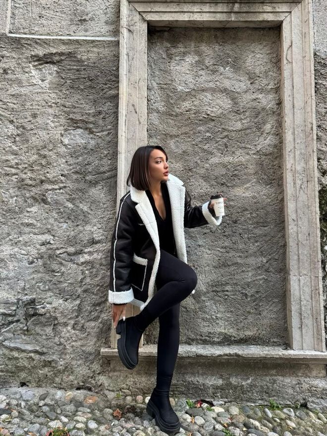 Topshow Juodas Kreminės Spalvos Odinis Kailinis Didmeninė prekyba drabužiais Nėra audinio