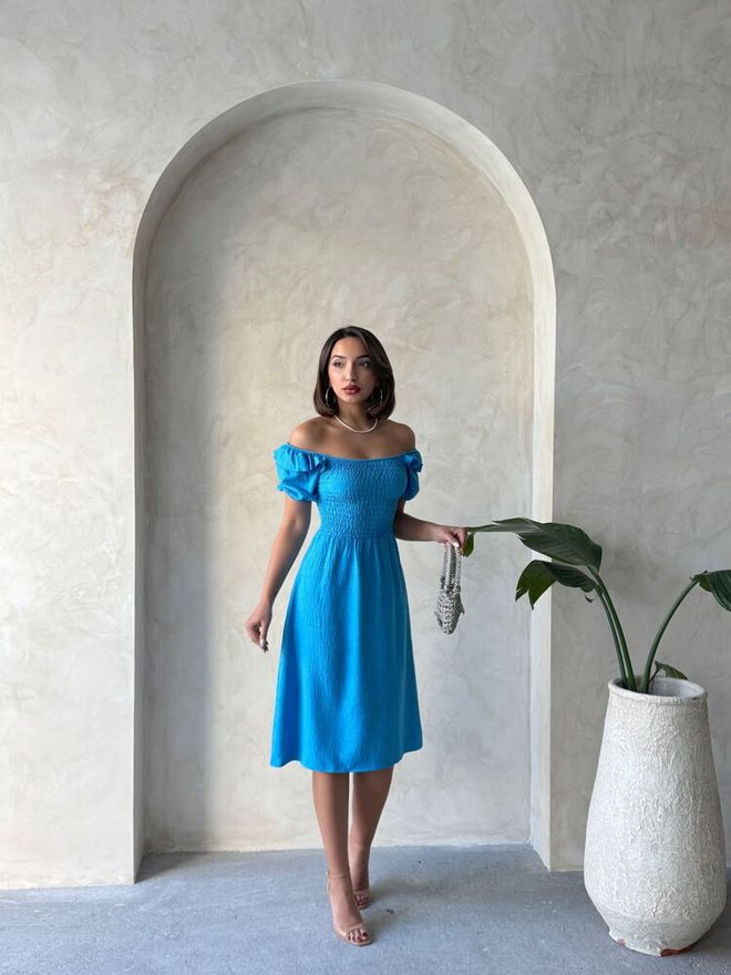 Topshow D2334 Gipeli Lanena Obleka Z Vratom Z Čolnom Temno Modra Oblačila na debelo Brez blaga