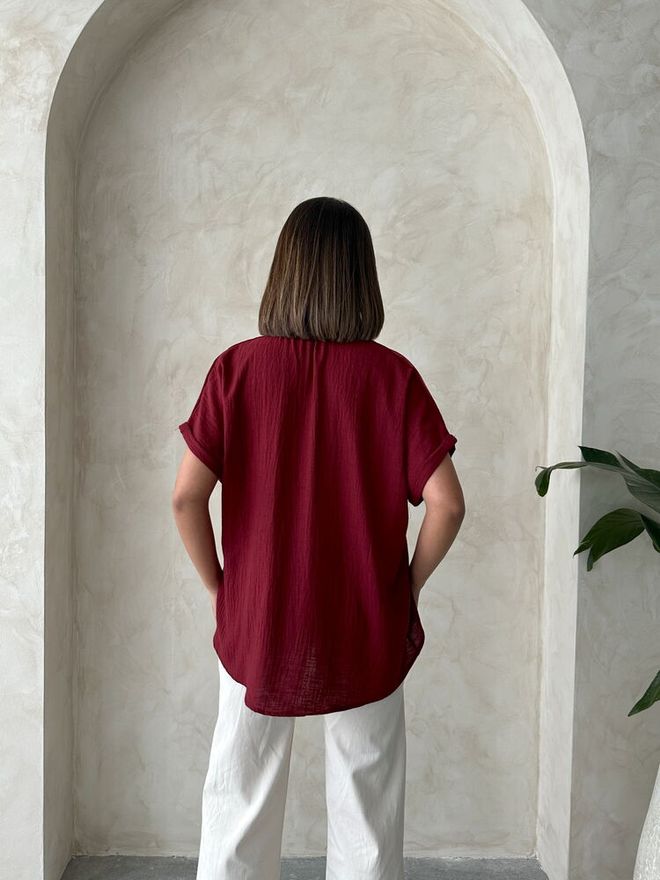 Topshow D2360 Lanena Majica Z Žepi Za Aplikacijo Bordo Oblačila na debelo Poletje