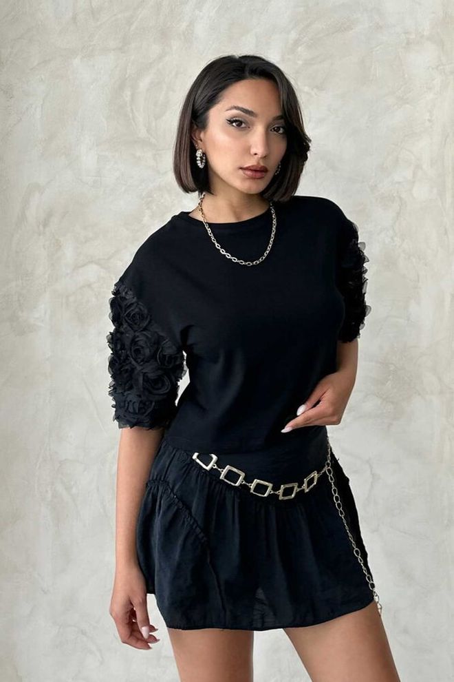 Topshow T shirt Con Maniche Dettagliate Nera Abbigliamento all'ingrosso Casuale