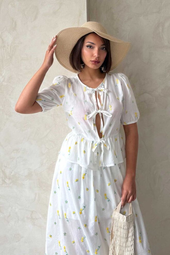 Topshow Blouse En Voile Brodée À Nouer Sur Le Devant Jaune Vêtements en gros Décontracté
