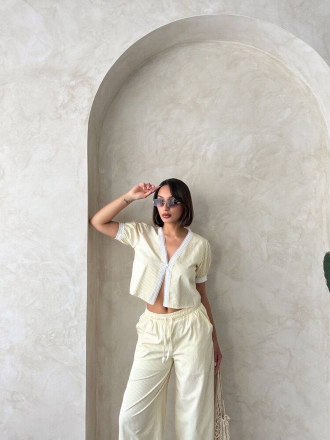 Topshow Детайлна Блуза С Гипюр С Райета Жълта Дрехи на едро Лято