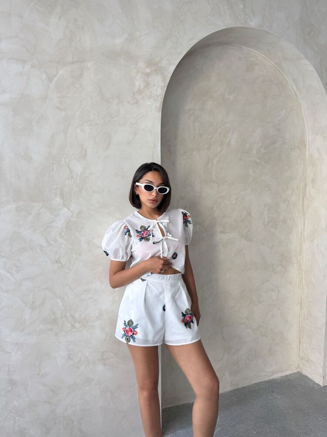 Topshow Embroidered Voile Shorts Cream Wholesale Clothing Cotton