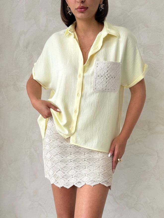 Topshow D2360 Lanena Srajca Z Žepi Za Aplikacijo Rumena Oblačila na debelo Poletje