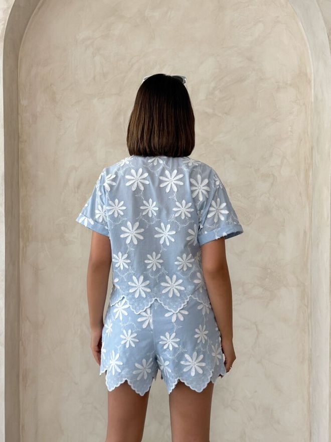 Topshow Blue Floral Casual Shirt With Buttoned Closure Wholesale Clothing Boho