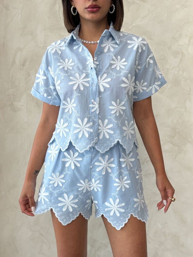 Topshow Blue Floral Casual Shirt With Buttoned Closure Wholesale Clothing Spring