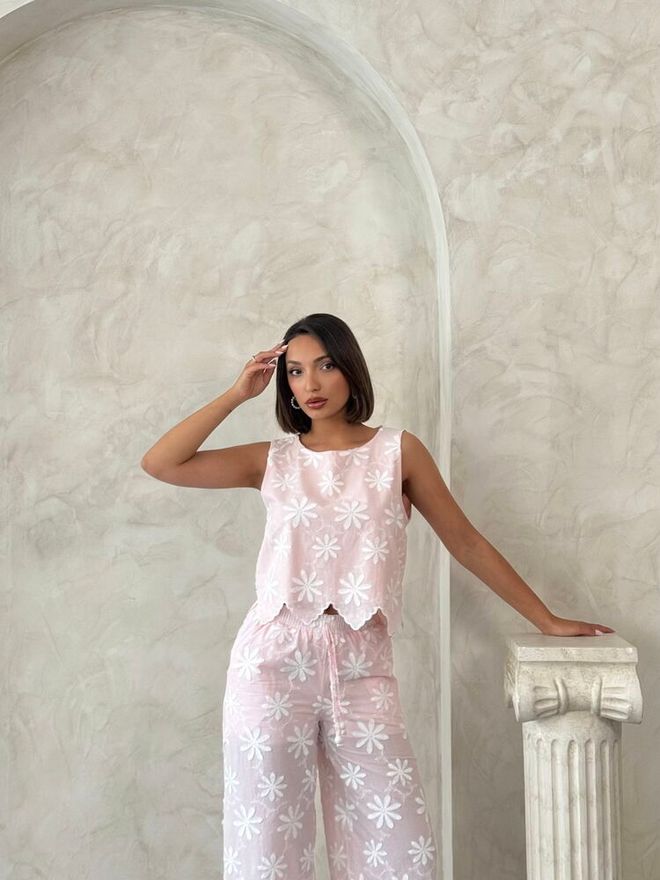 Topshow Pink Floral Casual Sleeveless Blouse With Cap Sleeve Wholesale Clothing 1