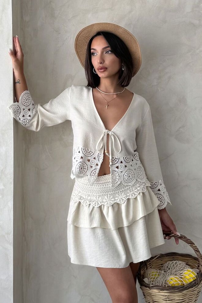 Topshow Camicia Boho Beige Con Maniche 3/4 Scollo A V E Chiusura A Fiocco Abbigliamento all'ingrosso Casuale