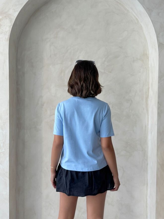 Topshow بلوزة أزرق مزهر بأسلوب غير رسمي مع أكمام قصيرة ملابس بالجملة غير رسمي