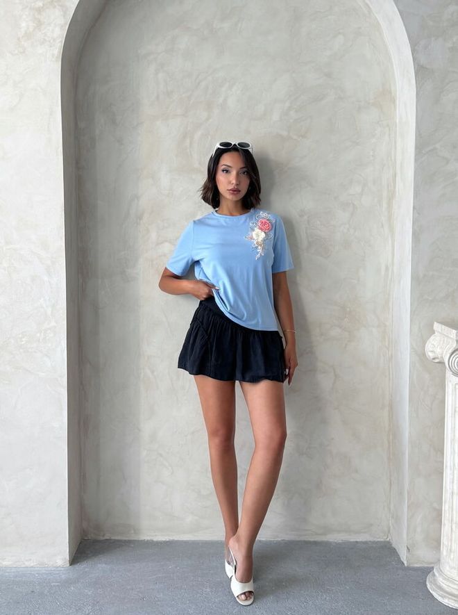 Topshow بلوزة أزرق مزهر بأسلوب غير رسمي مع أكمام قصيرة ملابس بالجملة صالة