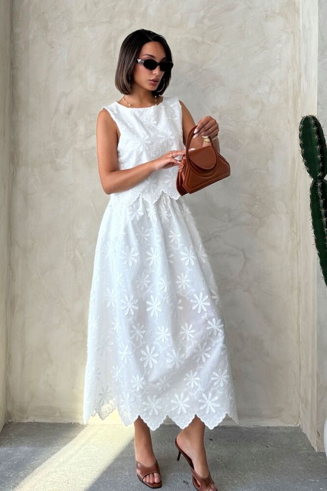 Topshow Weißer Ausgestellter Maxi Rock Mit Blumenmuster Großhandelskleidung Lässig