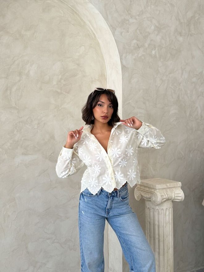 Topshow Beyaz Çiçekli V Yakalı Crop Gömlek Toptan Giyim 1