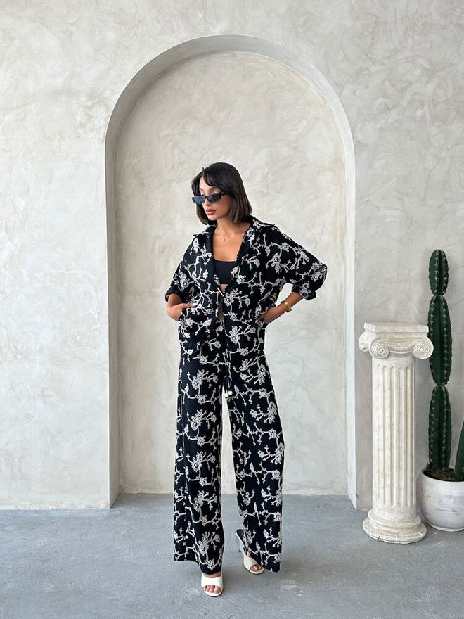 Topshow Black Elegant Loose Cut Palazzo Wholesale Clothing 1