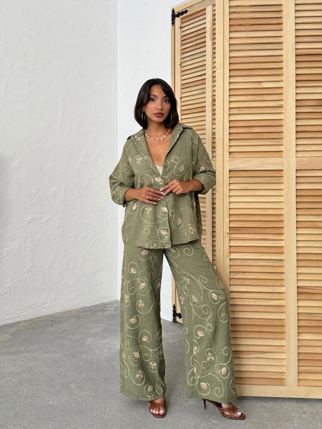 Topshow Green Floral Oversize Shirt Wholesale Clothing 1