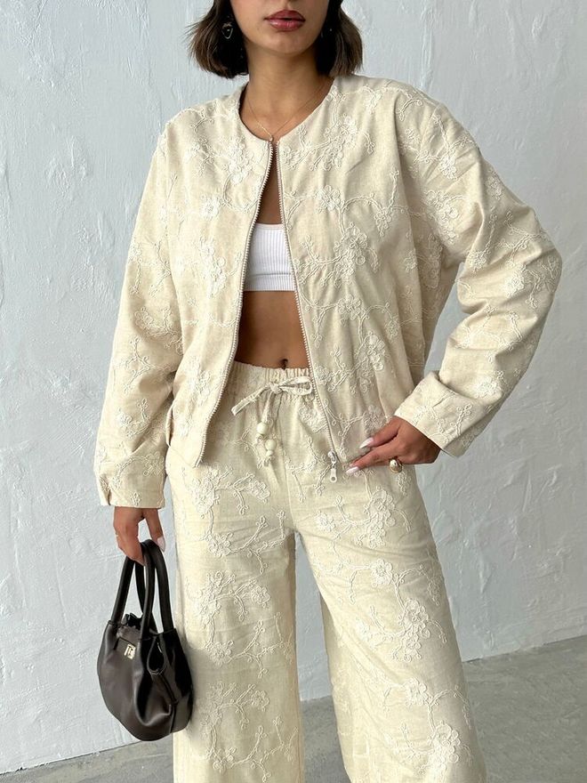 Topshow Beige Stylish Casual Business And Party Jacket Wholesale Clothing Spring