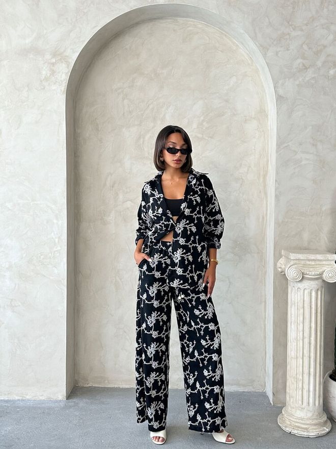 Topshow Черна Елегантна Риза С Цветен Принт Дрехи на едро Работа